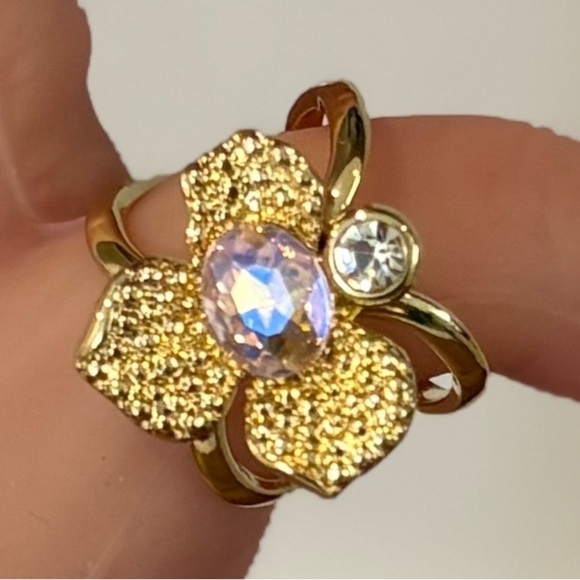 Gold Tone Aurora Borealis Crystal Flower Scarf Slide Ring Brooch - Picture 8 of 15